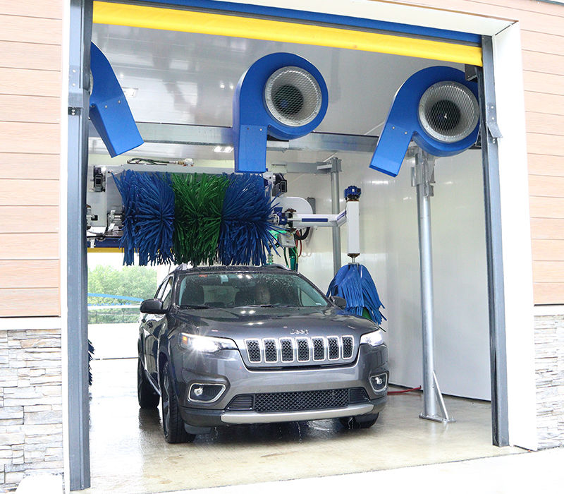 In-bay automatic car wash with Belanger equipment